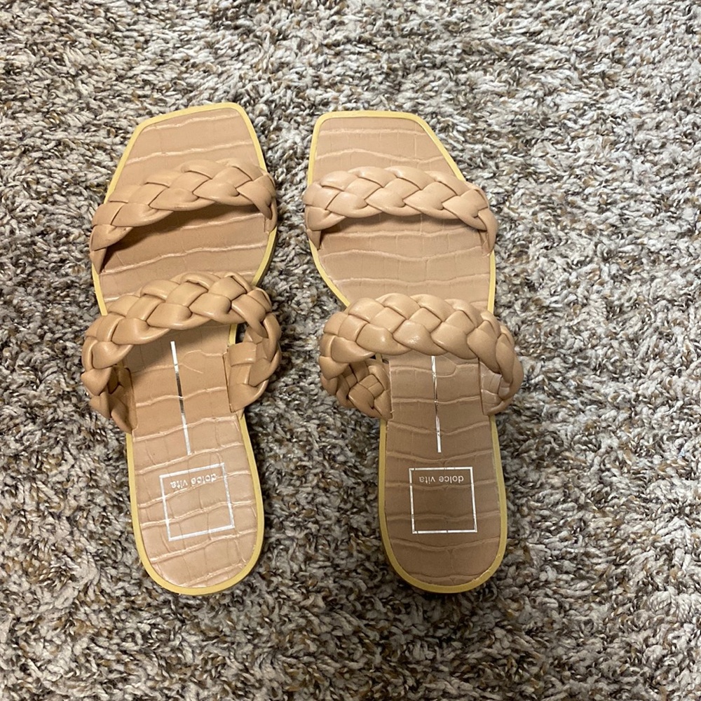 Dolce Vita Indy sandal in cafe Stella (8.5)